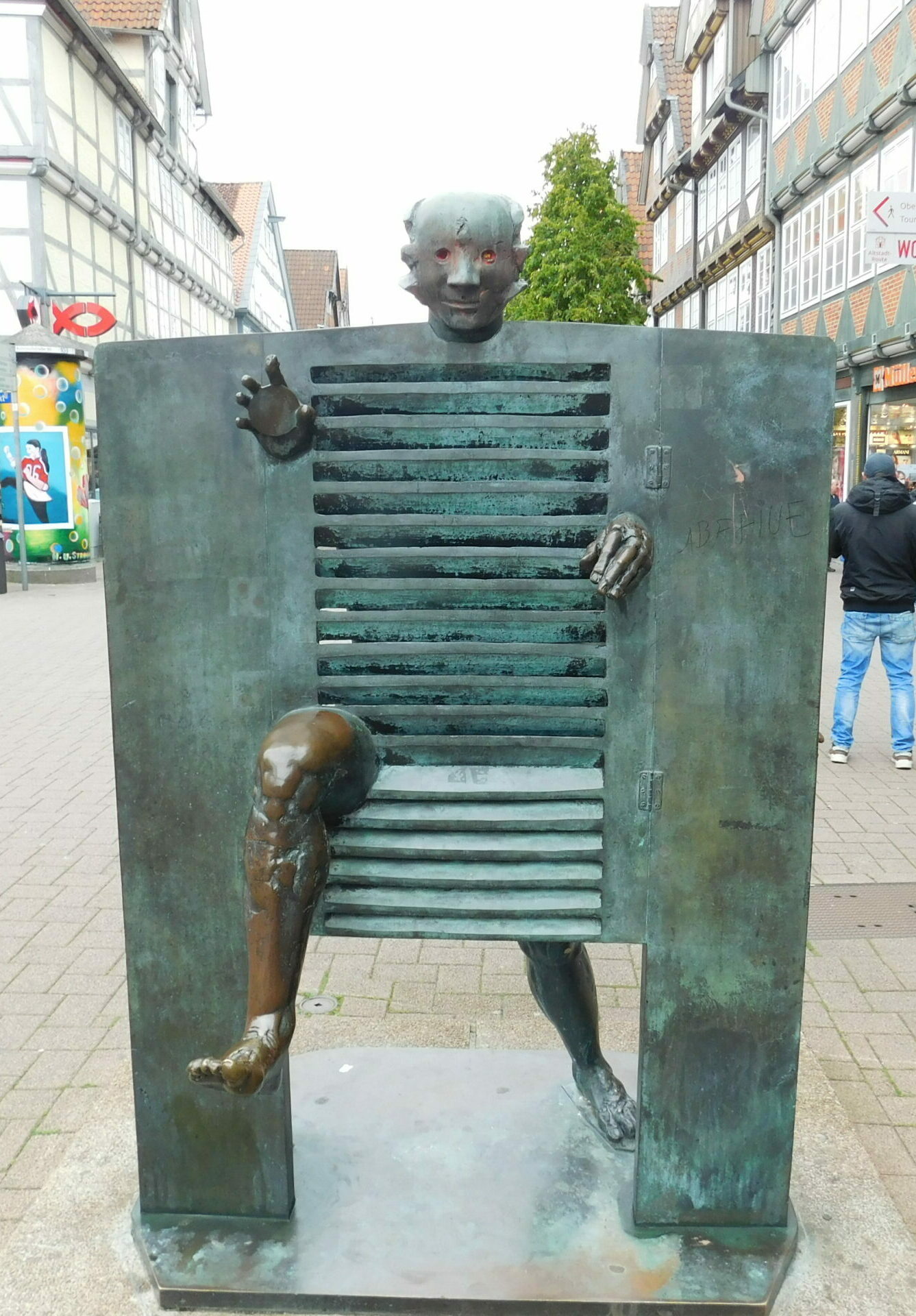 Homme passant la porte/ Jean Ipoustéguy